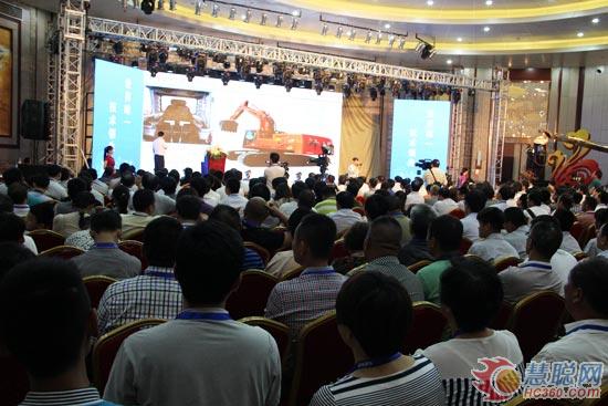 山東常林高效節能環保挖掘機及液壓系統產品推介會